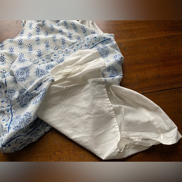 •NWT•Banana Republic Fully Lined Sleeveless Top - Picture 6 of 12